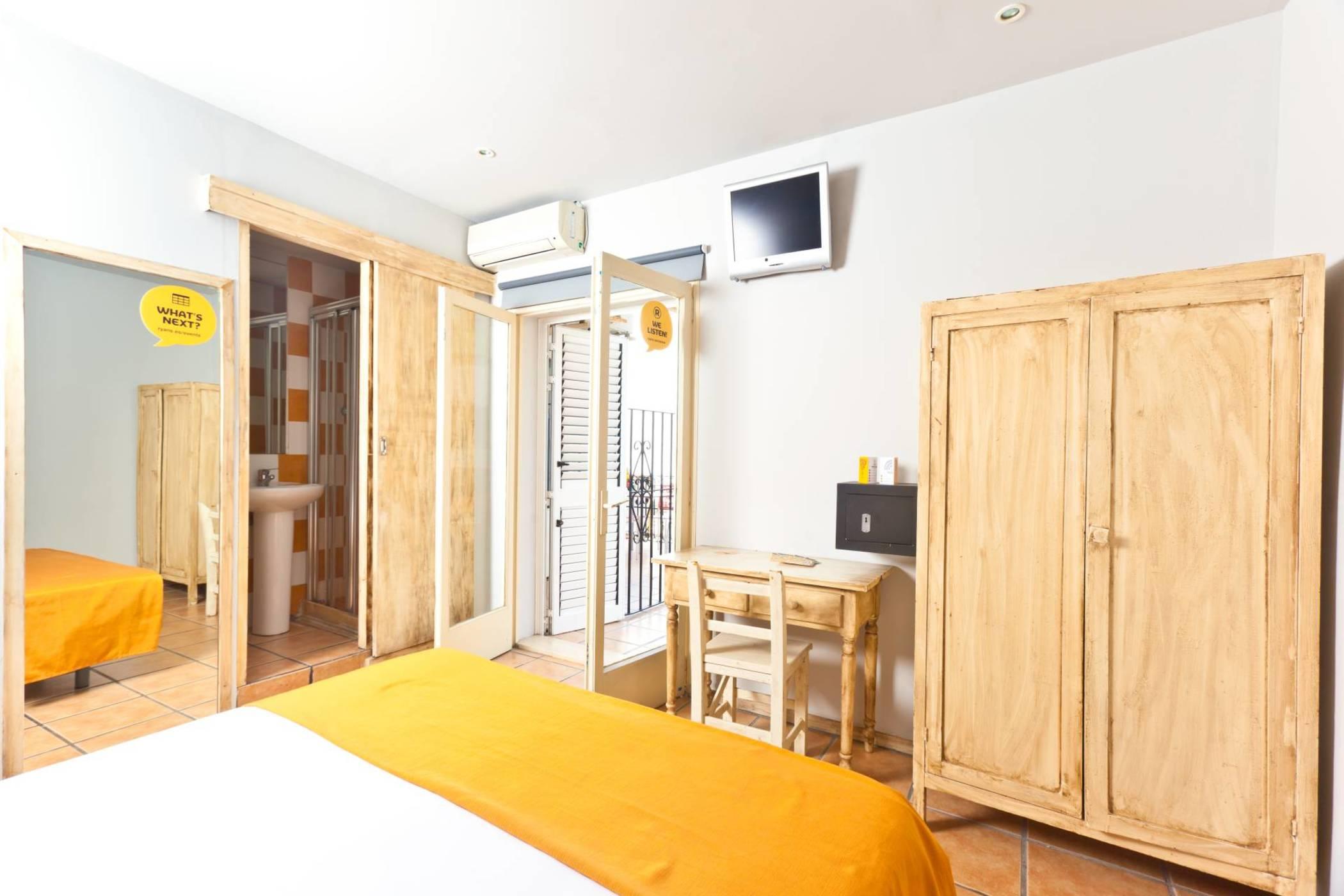 Ten Hostel Ibiza città